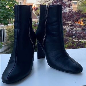 Leather zipper Boots
